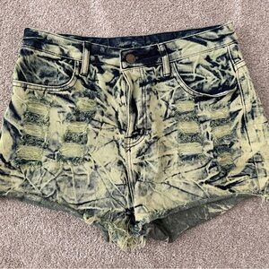 Acid wash Jean Shorts Casual Style never worn size M